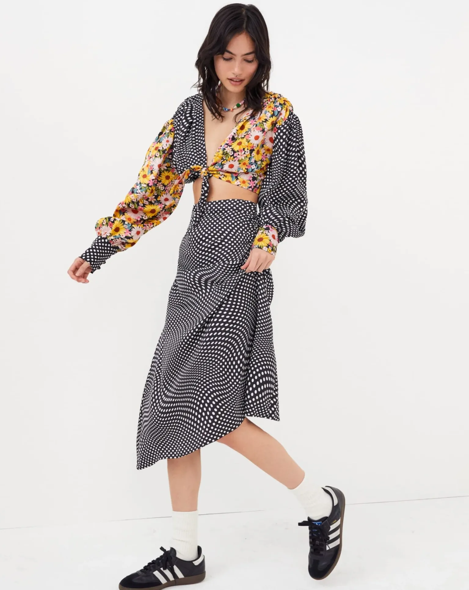 anya_crop_top_3.webp Best Sale For Love & Lemons Anya Crop Top Black