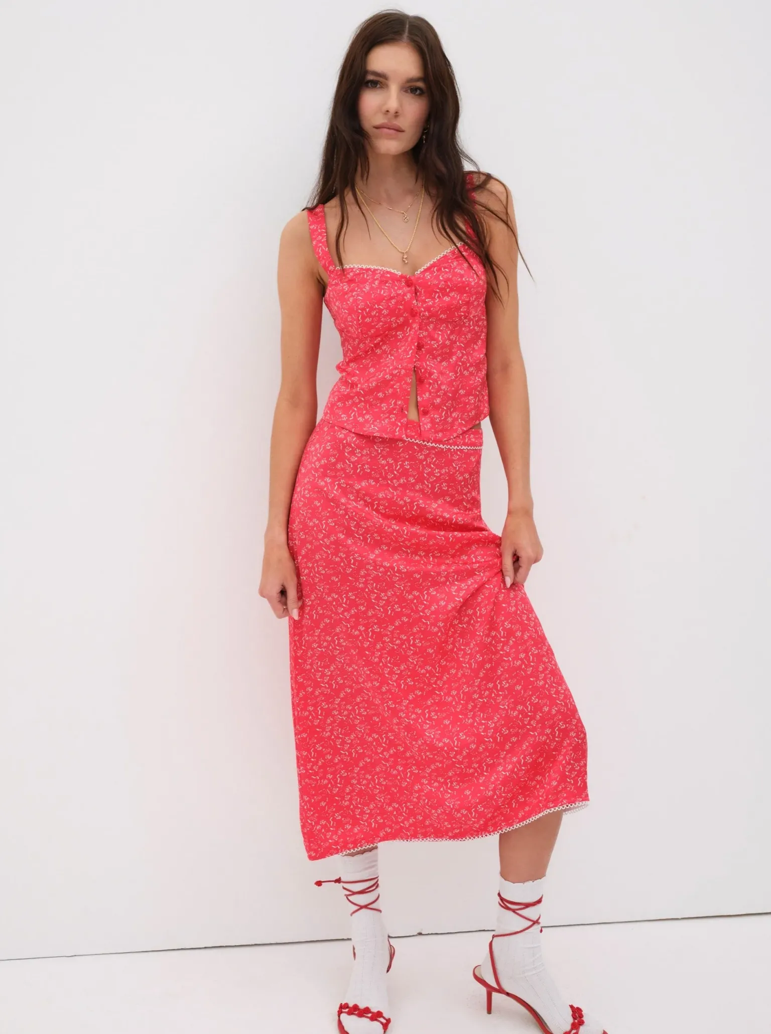 barbera_midi_skirt_0.webp Outlet For Love & Lemons Barbera Midi Skirt Red