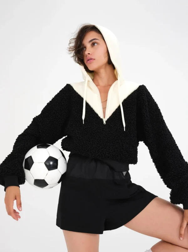 Hot For Love & Lemons Cozy Cropped Pullover Black