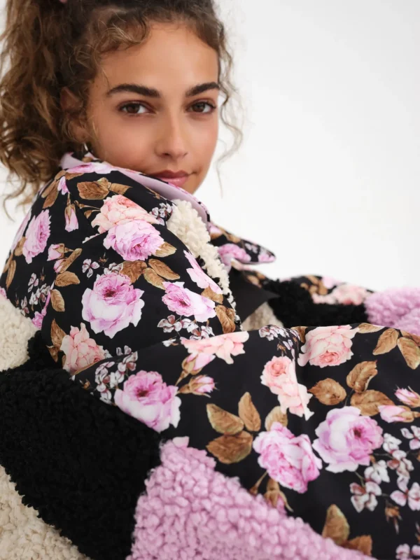 Store For Love & Lemons Cozy Zip-Up Jacket Black