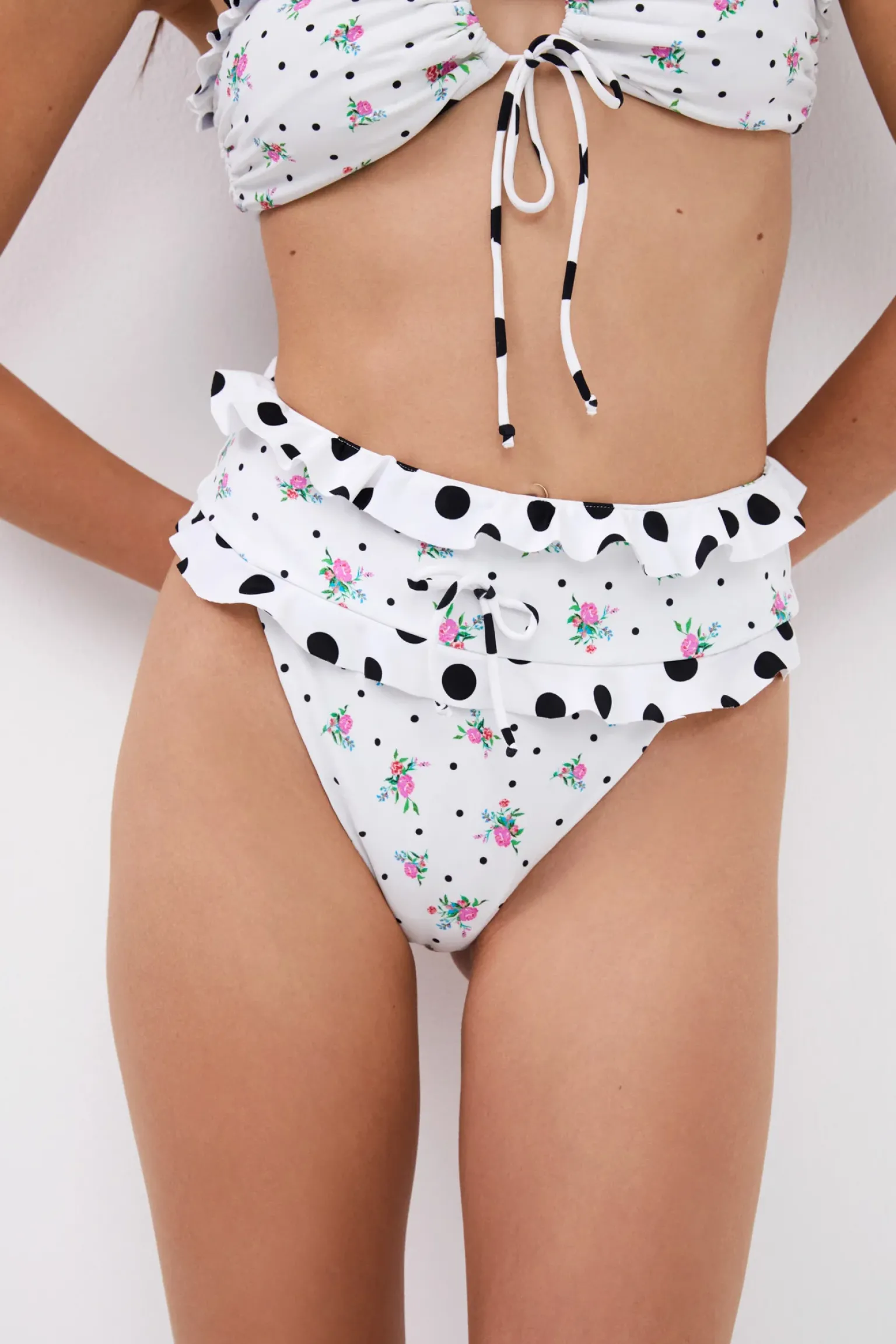 rosewater_highwaist_botto_1.webp Outlet For Love & Lemons Rosewater Highwaist Bottom White